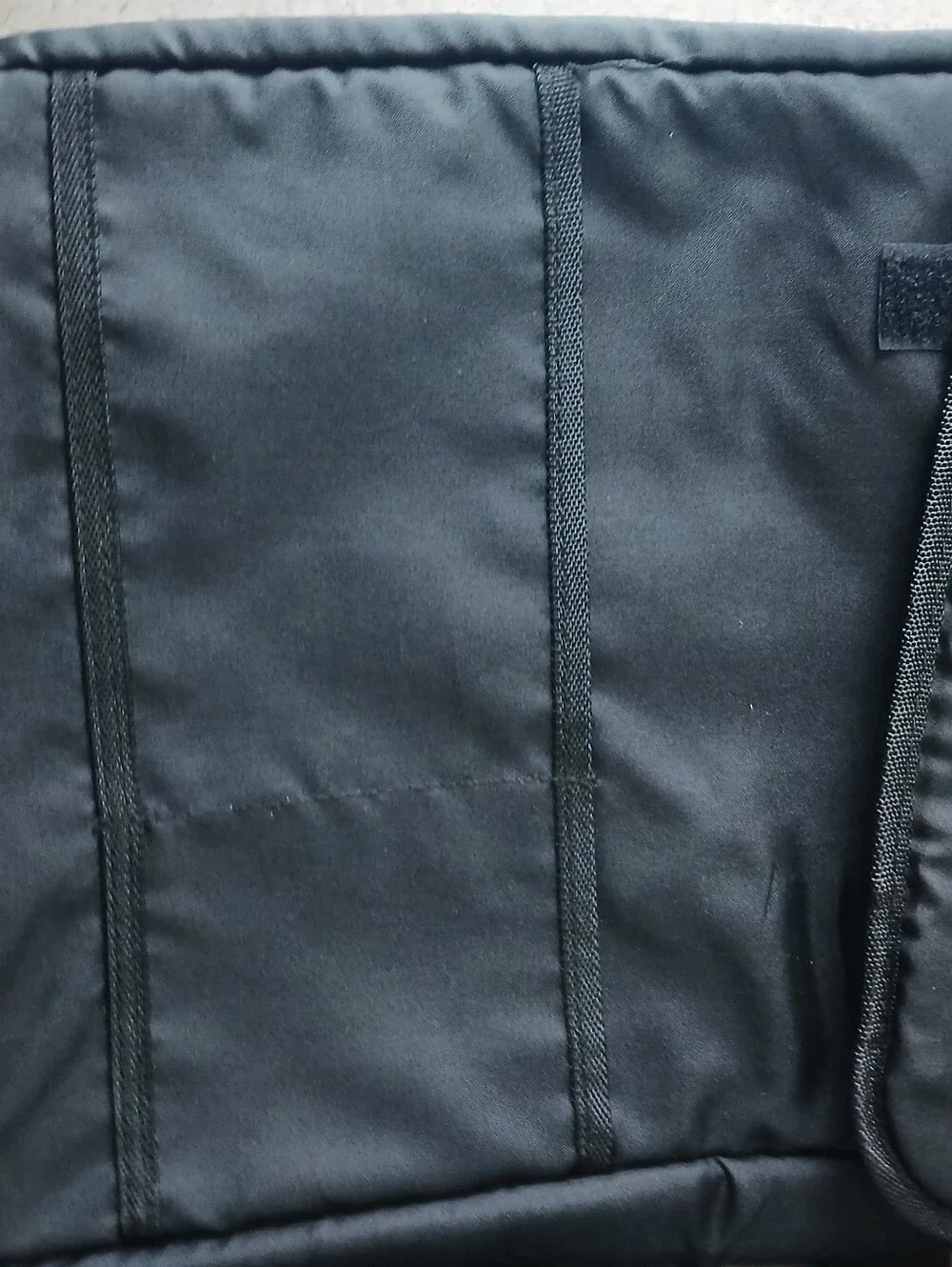Leeds durable black